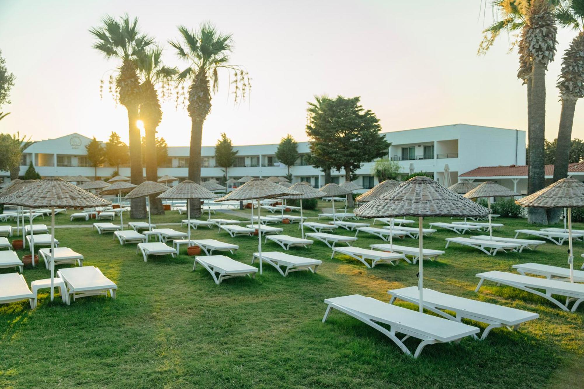 Altin Yunus Hotel & Spa - Çeşme Exterior foto